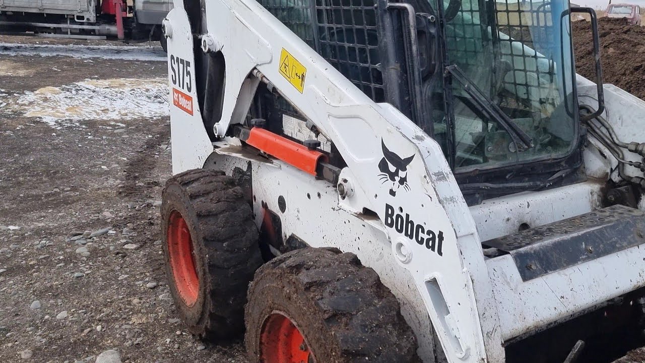 Вонючая работа на Bobcat.