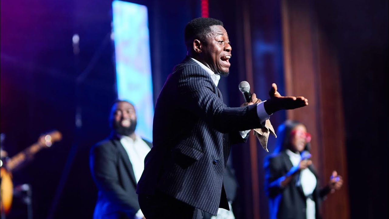 Kweku Teye and Joojo Arhin Energetic Praise and worship at Piesie Esther Flora Made by Grace concert