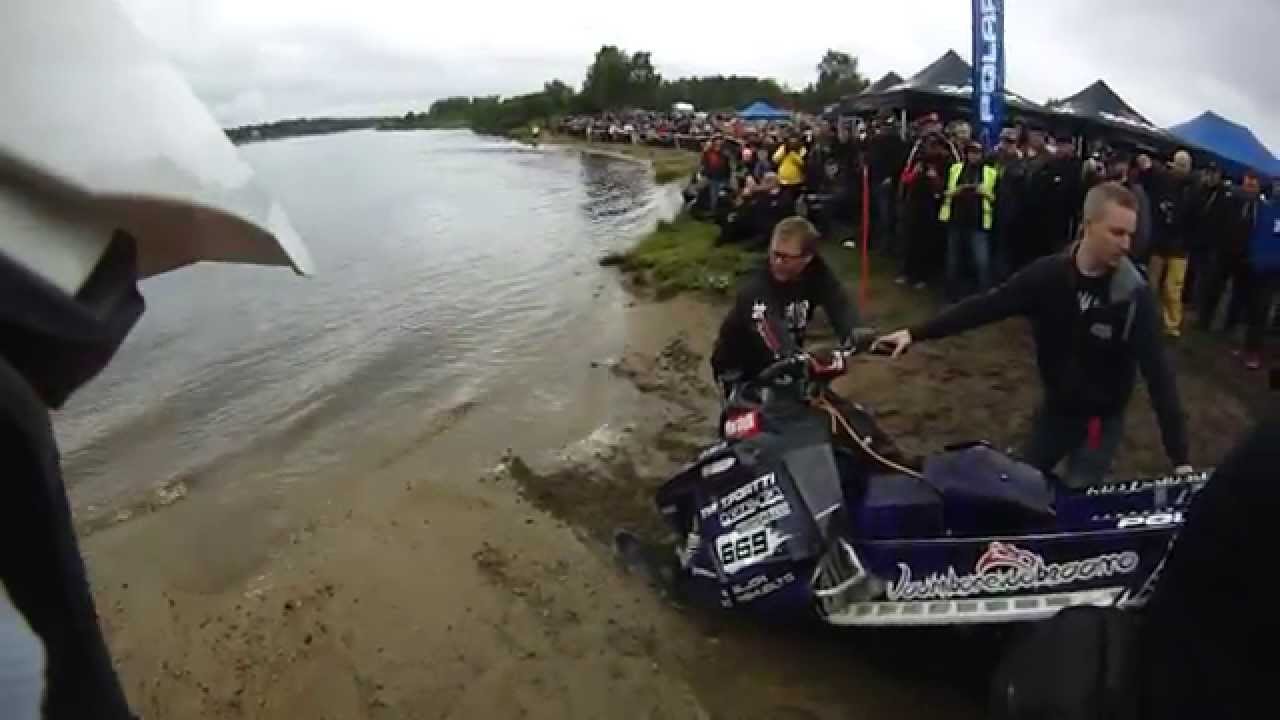 Kuuluttaja Jarkko Ylläsjärvi WaterCross DragRace Sodankylä 1.8.2015