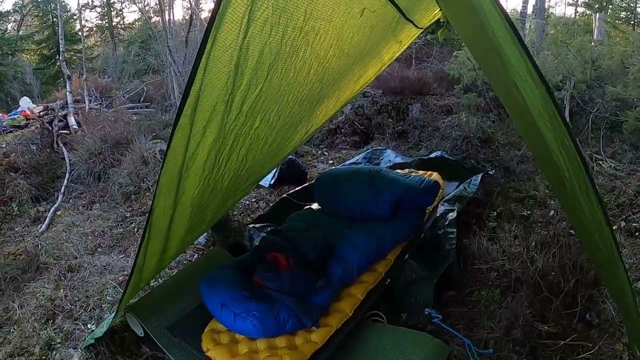 Overnatting alene i skogen / Overnighter Alone in the Woods