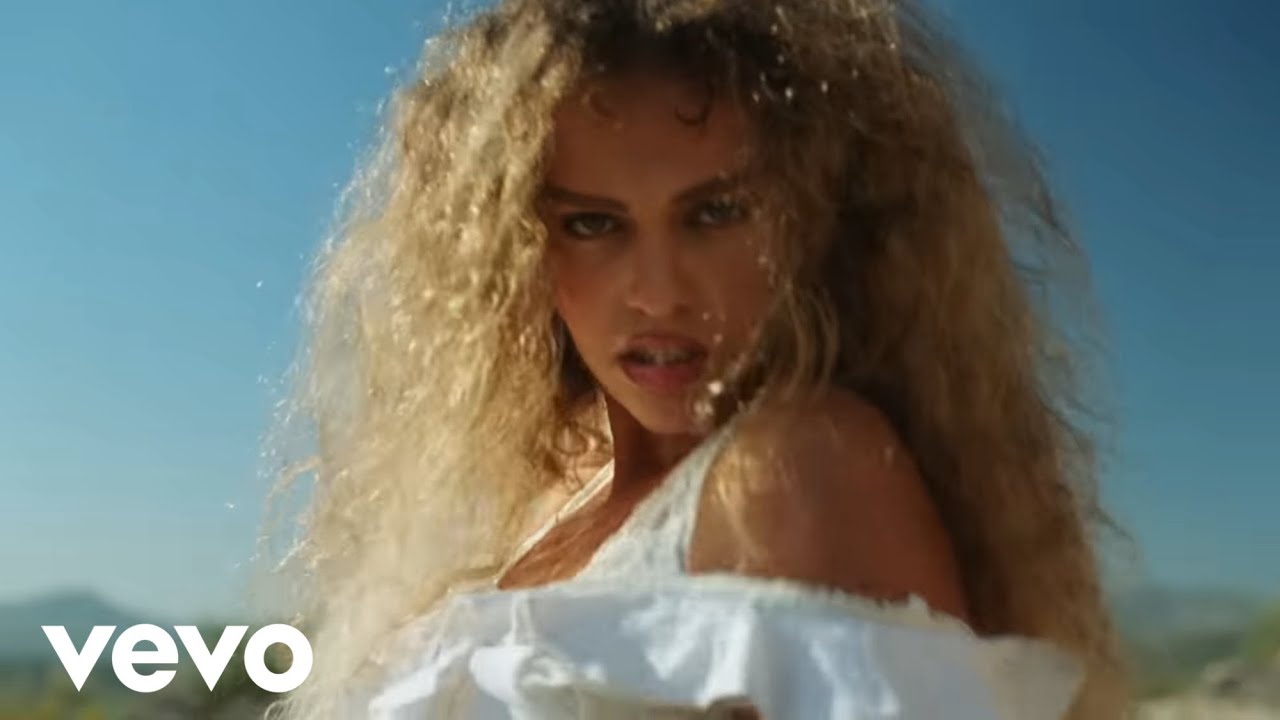 Elyanna - Ganeni (Sped Up) | اليانا - جنني (مسرعة)