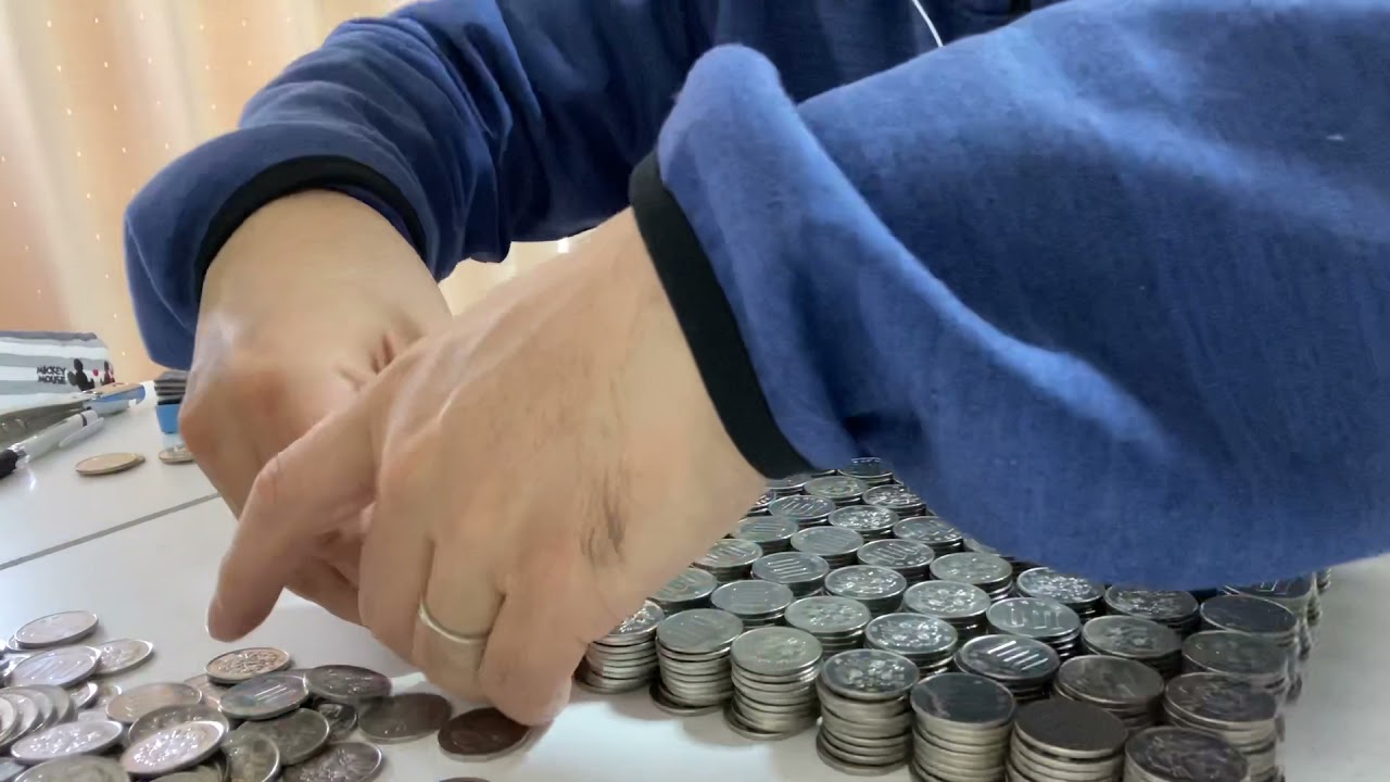 毎日100円玉以上貯金箱666日目満タン開封動画
