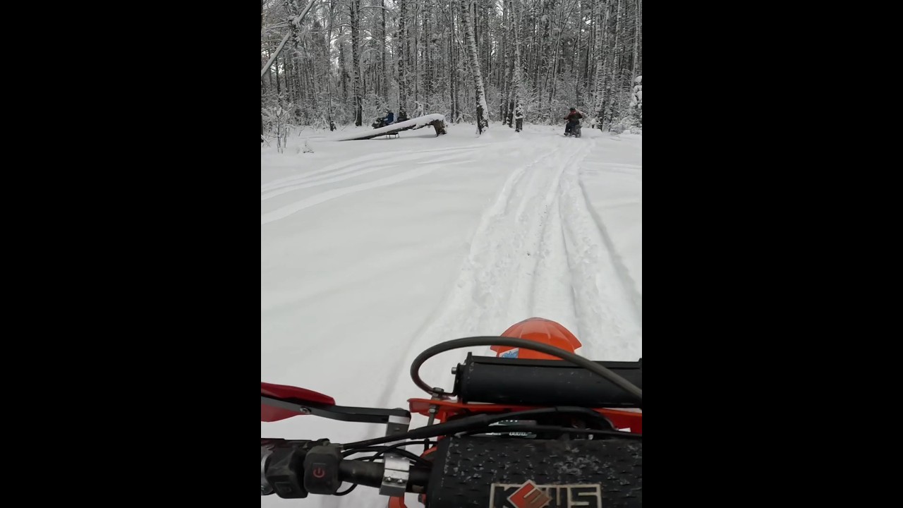 Снегоходчик не смог нас обогнать #прохват #эндуро #питбайк #enduro #offroad #eduardoenduro