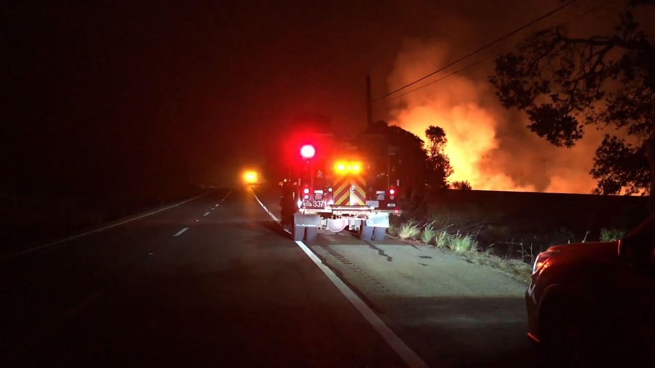Wind driven wildfire rages in Calif. coastal area