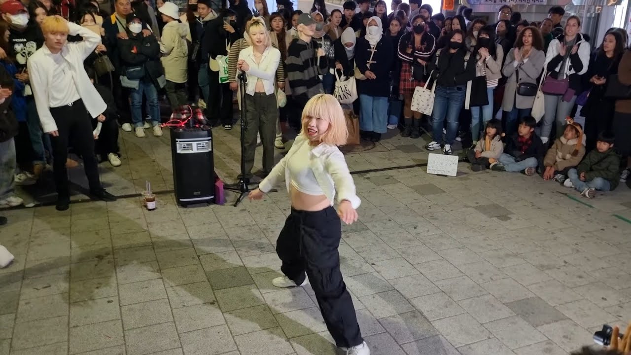 [STREET ARTIST] EUNBI. HONGDAE BUSKING (LIP&HIP). HONGDAE BUSKING. 230318.