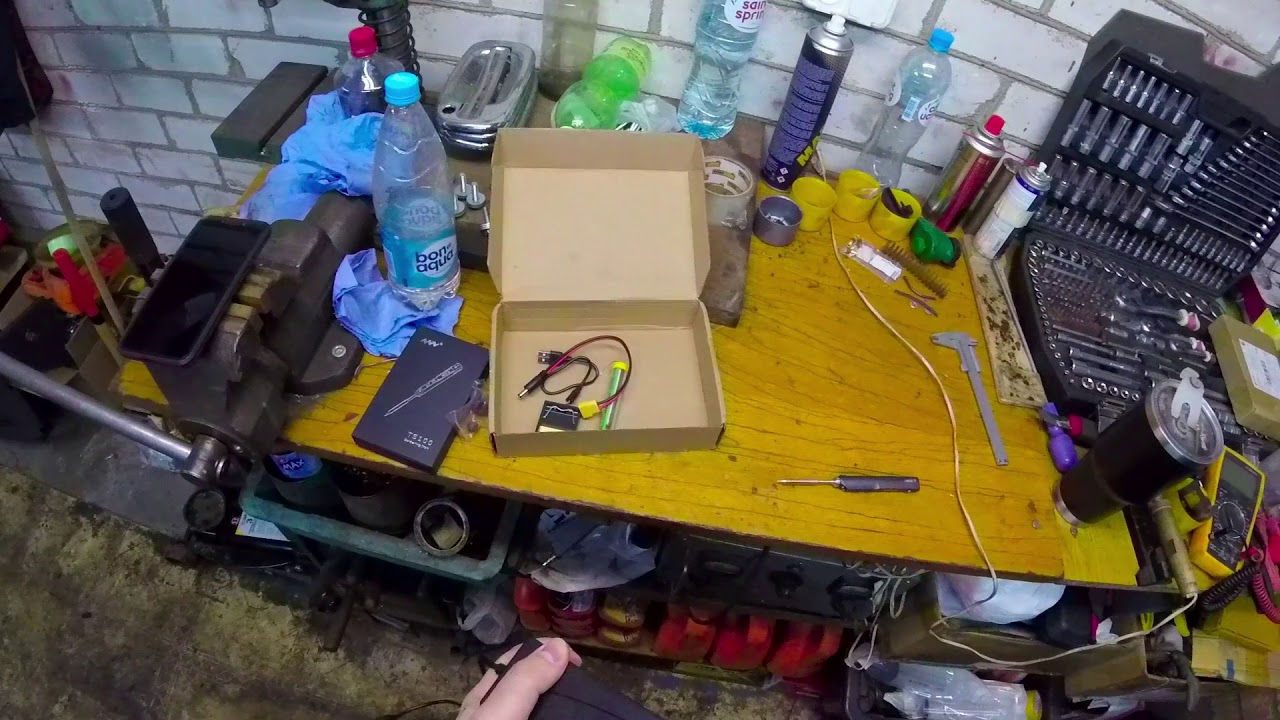 How to set AUX on Chevy Tahoe GMT 800 and some staff unboxing