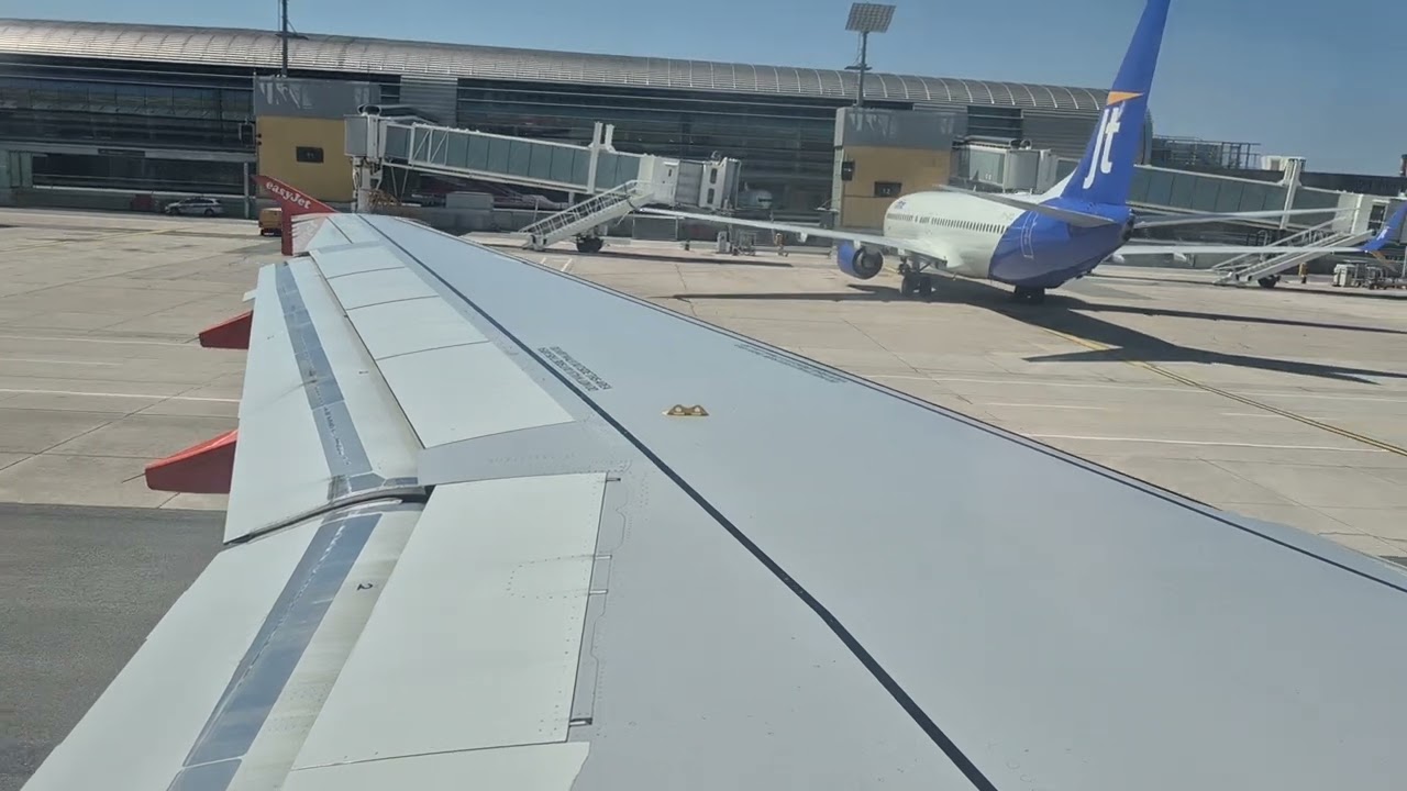 Lovely Setting! EasyJet A320 Takeoff from Dubrovnik Airport (DBV)