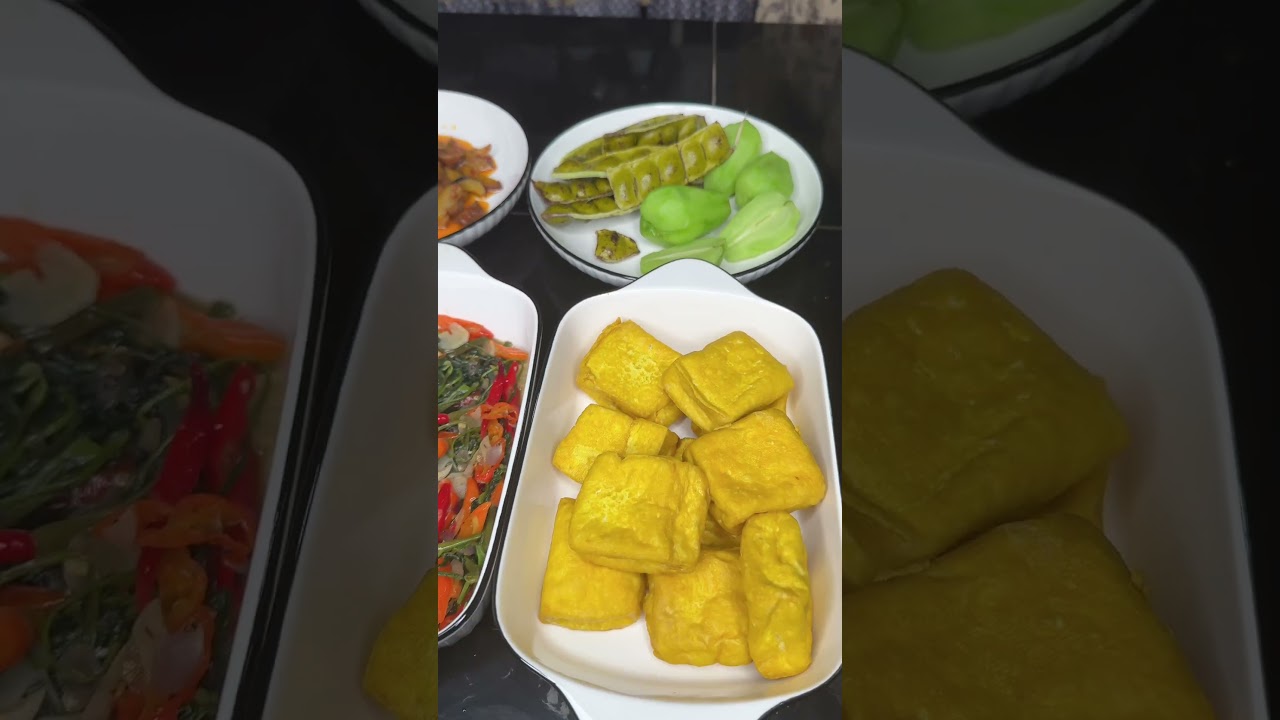 Masak nasi liwet untuk menu sahur