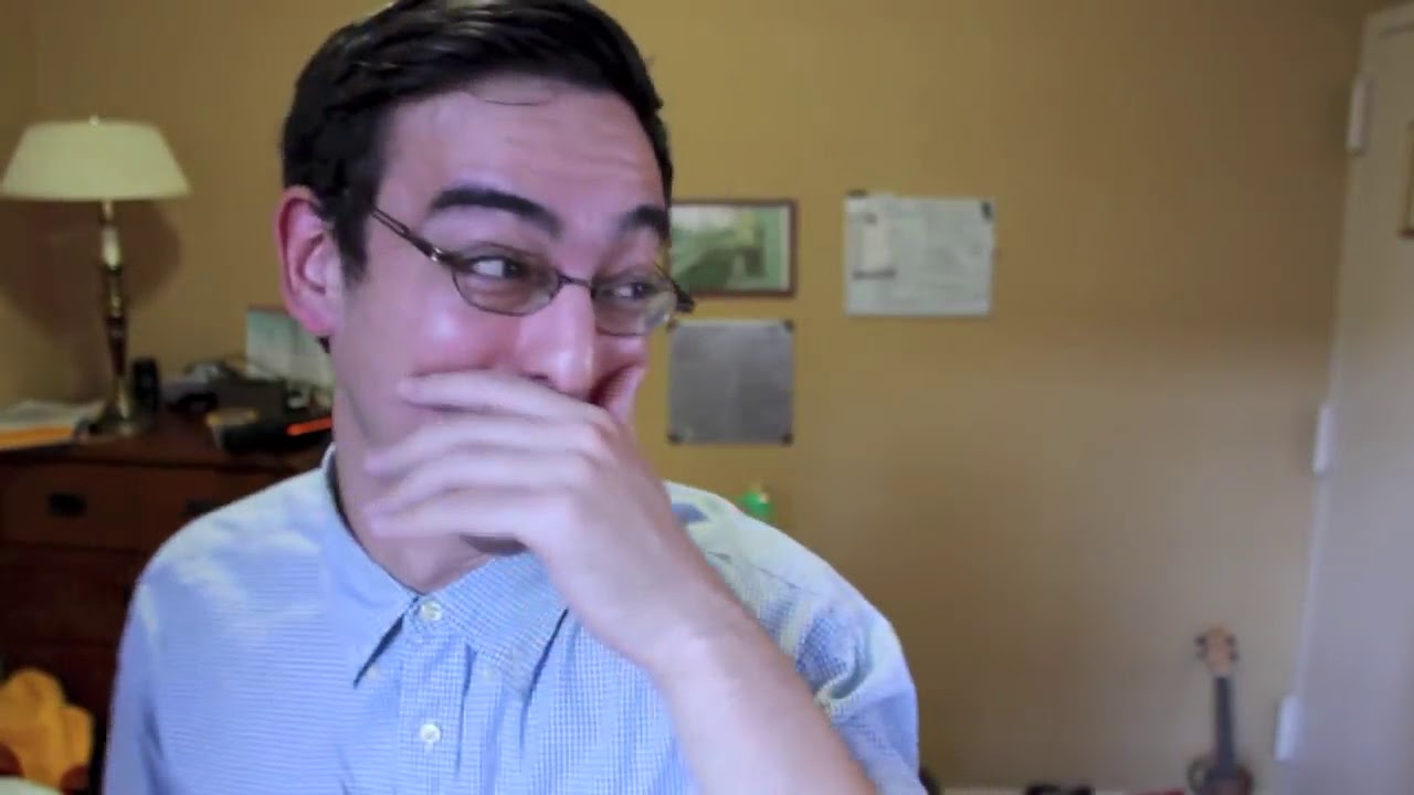 Papa Franku wakes up his neighbors