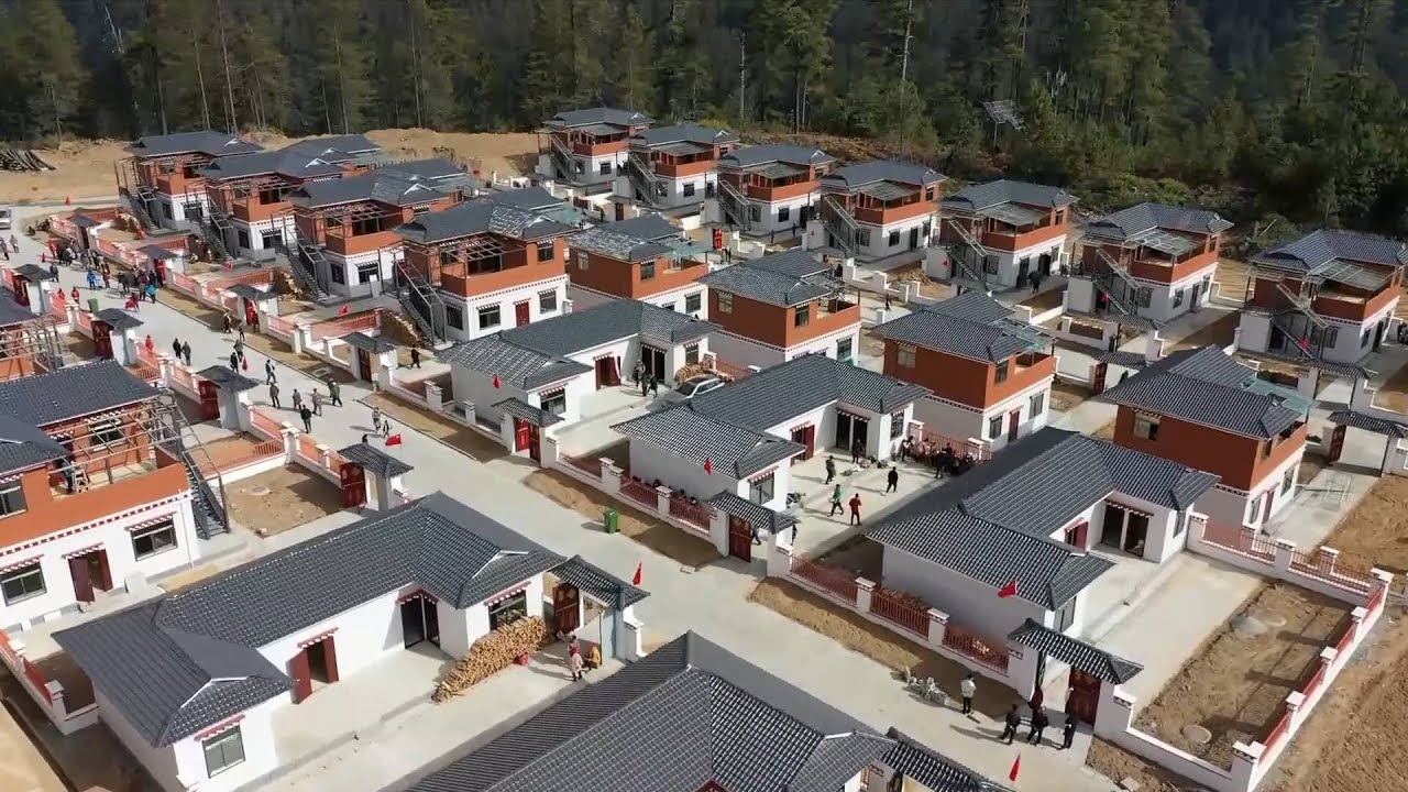 Yak Video | Relocated people enjoy new lives in Tibet, China