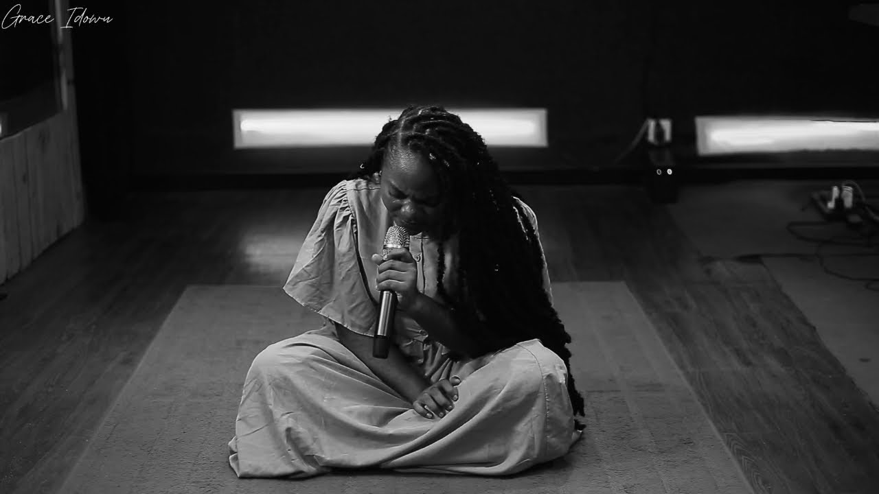 Grace Idowu - Covenant Keeping God (Acoustic Version)