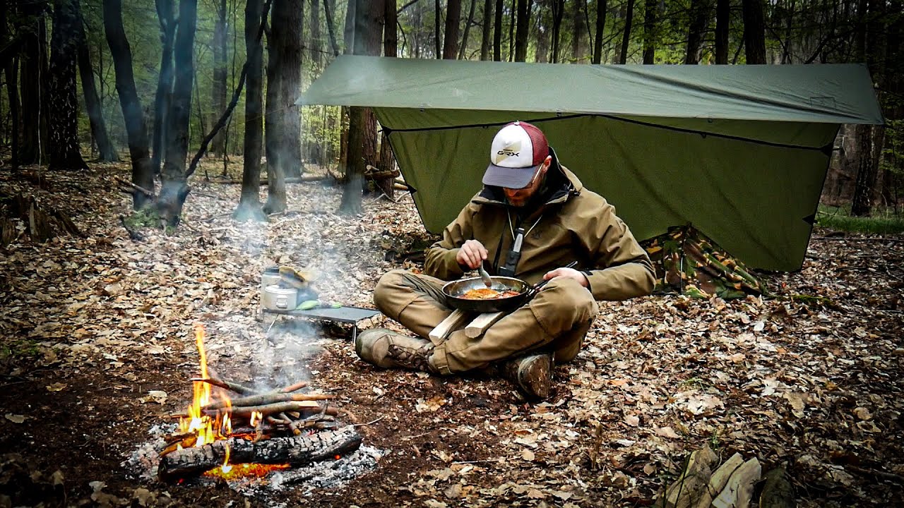 Noc w bivy - tradycyjny biwak, węzły i patenty