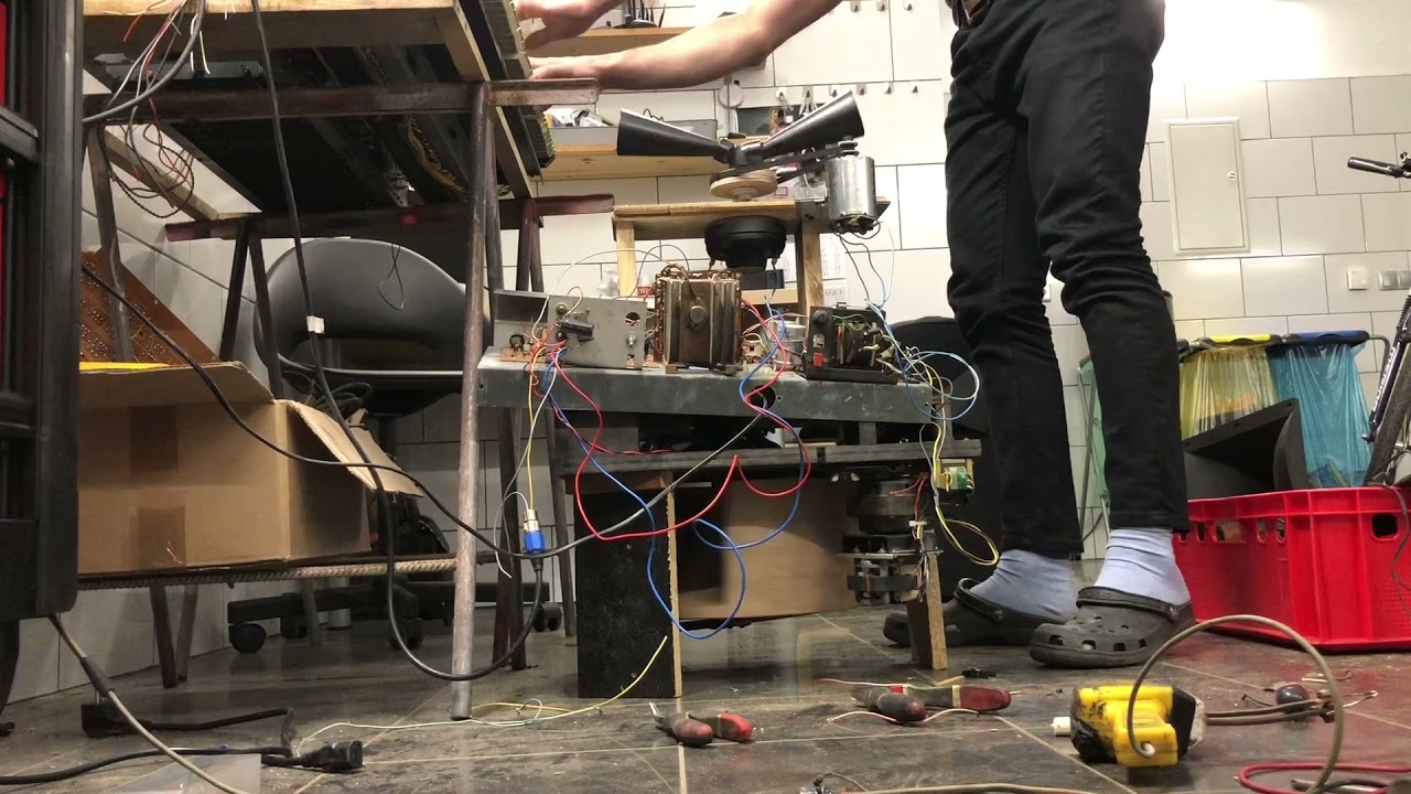 DIY hammond organ and lesslie