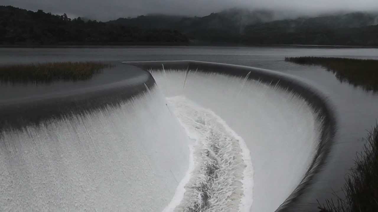 Lower Nihotupu dam overflows
