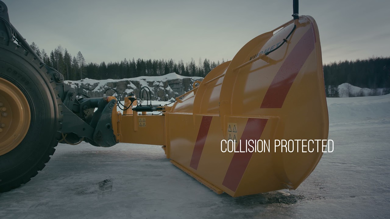 VUOMET Snowbank cutter & Volvo 120 H