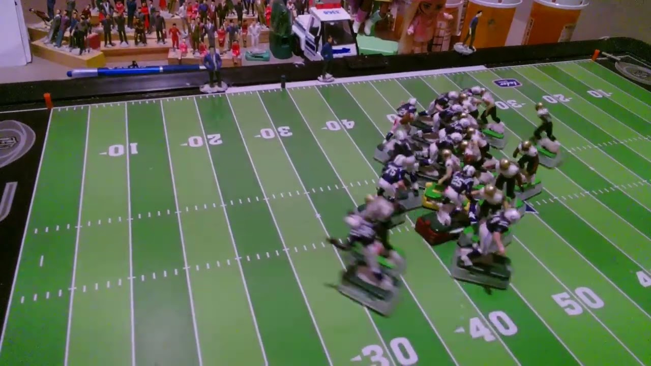 Watch the tailback pitch sweep to Thomas Johnson 