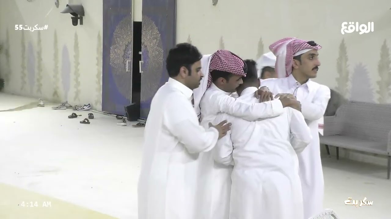 انفعال وتأثر الشباب على قرار استبعاد مشعل القنور من البرنامج (سكربت55)