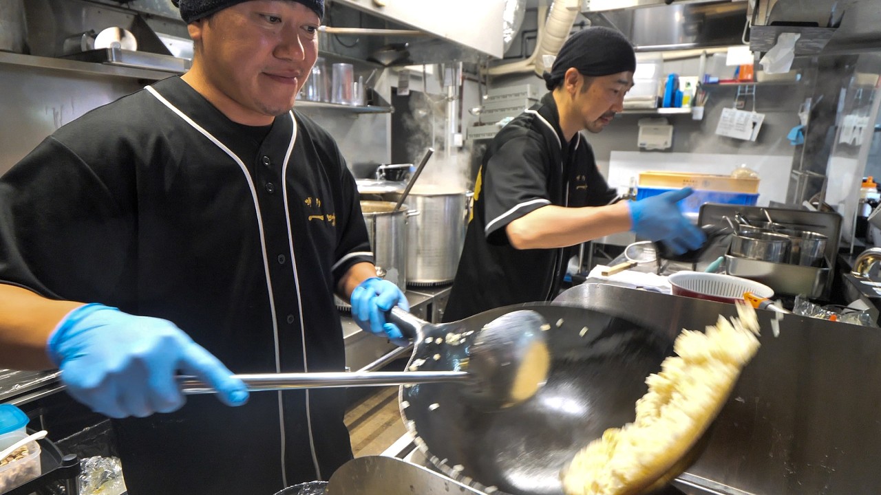 泡系呼び戻し豚骨に本気で挑む福岡に新たに誕生したロードサイドラーメン店に密着