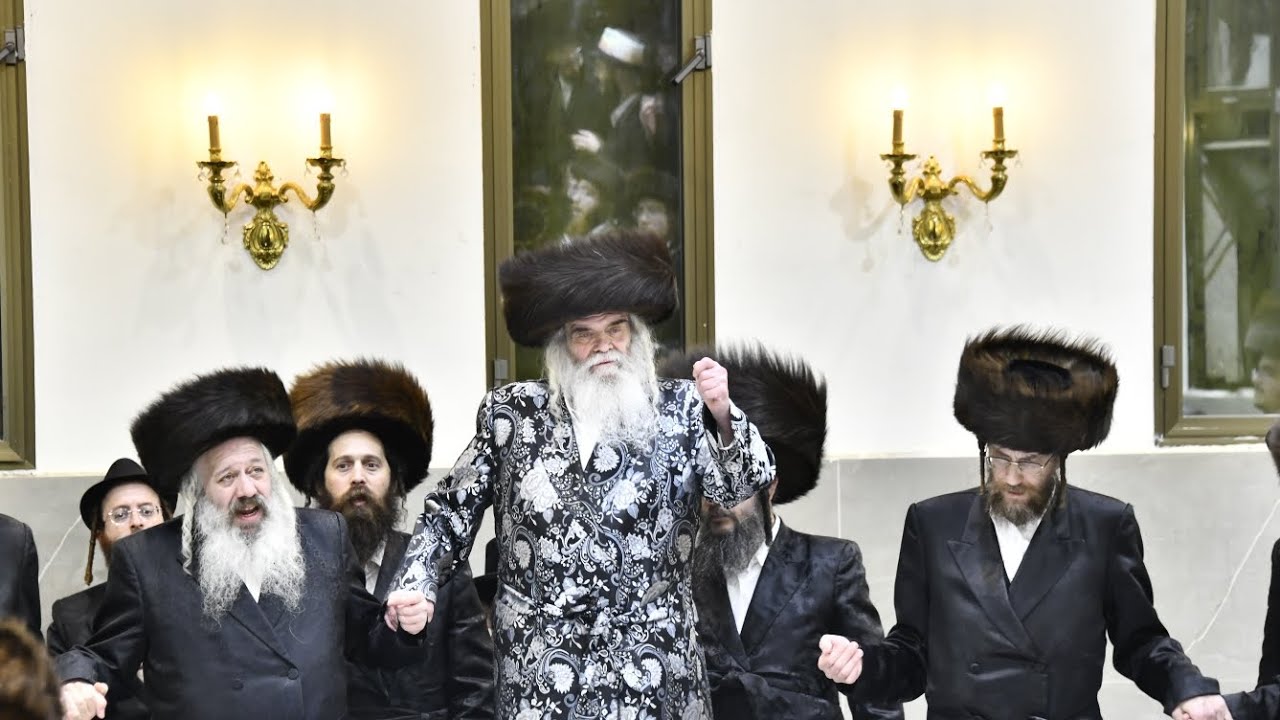 יש בורא עולם • האדמו