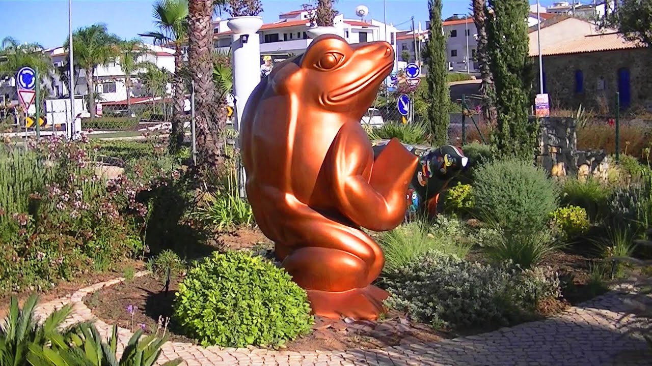 Porches Lagoa Algarve Portugal (HD)