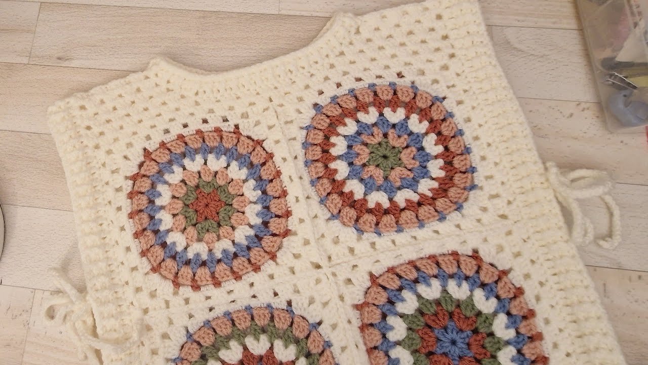 Motifli Kolay Önlük Süveter Yapımı 👌💕 Easy Crochet sweater making with 4 Granny Square