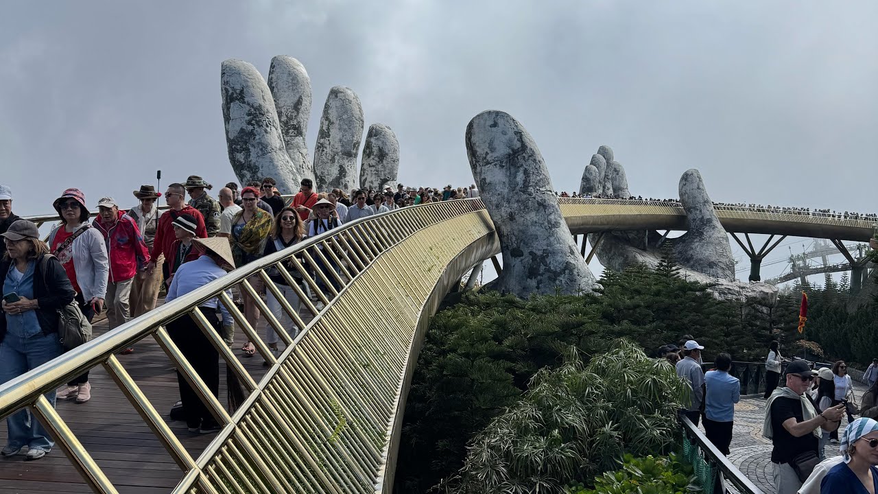 巴拿山Ba Na Hills～黃金橋 Golden Bridge
