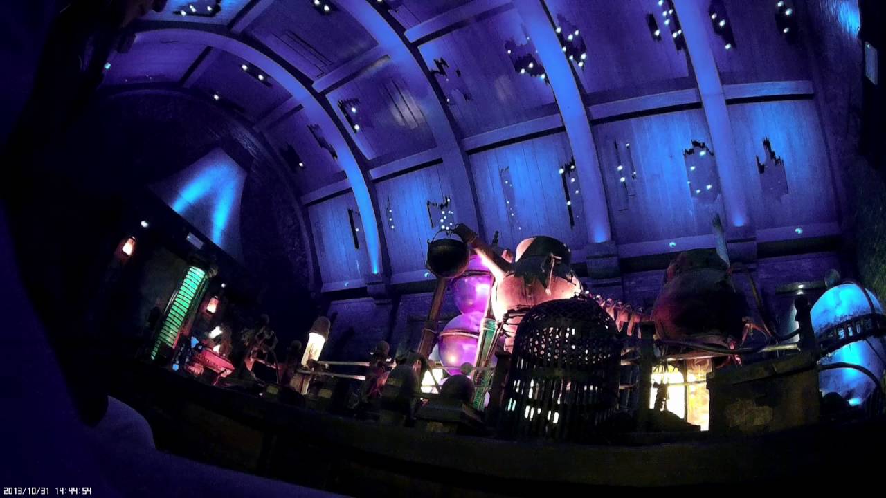 Merlins Magic Castle - Walibi Holland - OnRide + Pre Show - Full Ride-Through