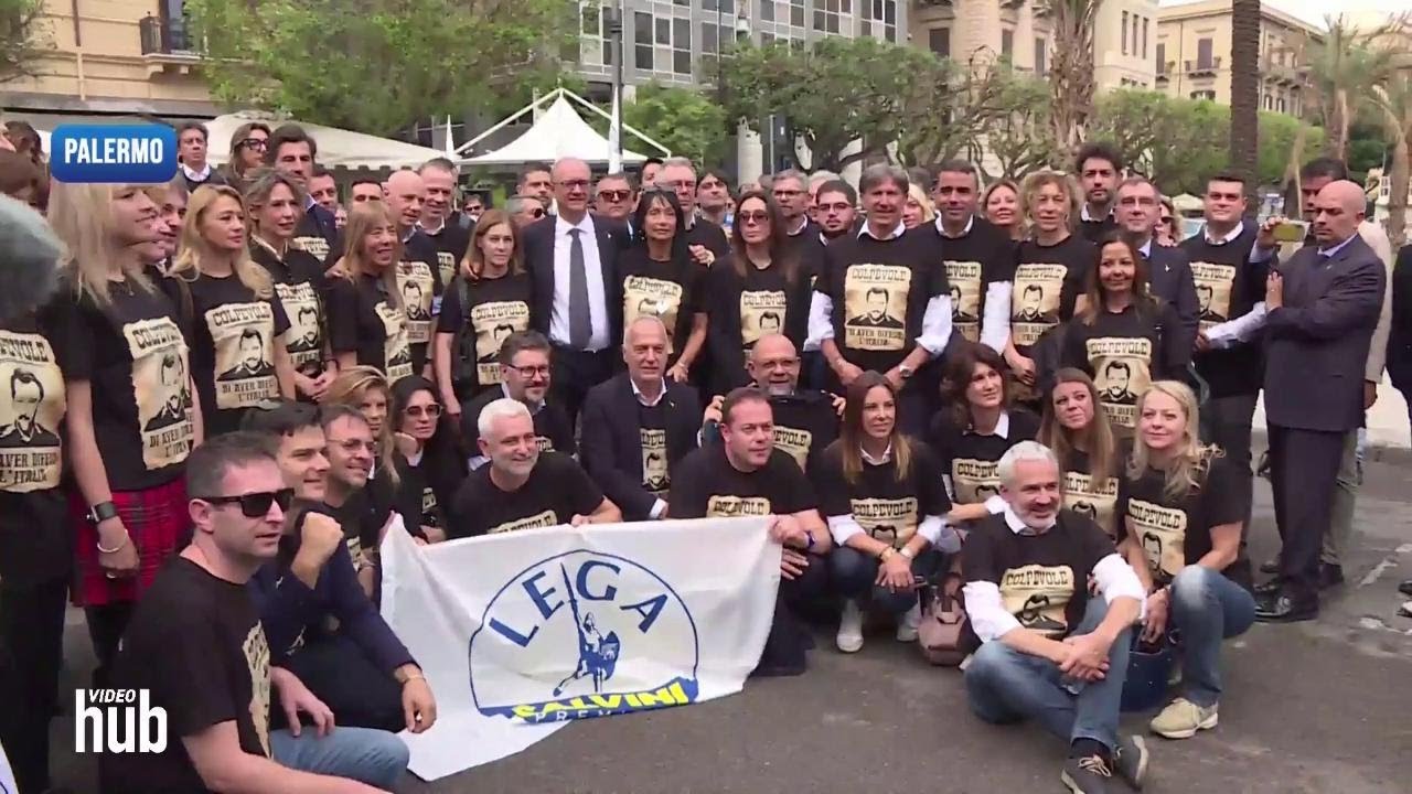 Open Arms, i leghisti a Palermo con la maglietta pro-Salvini: 