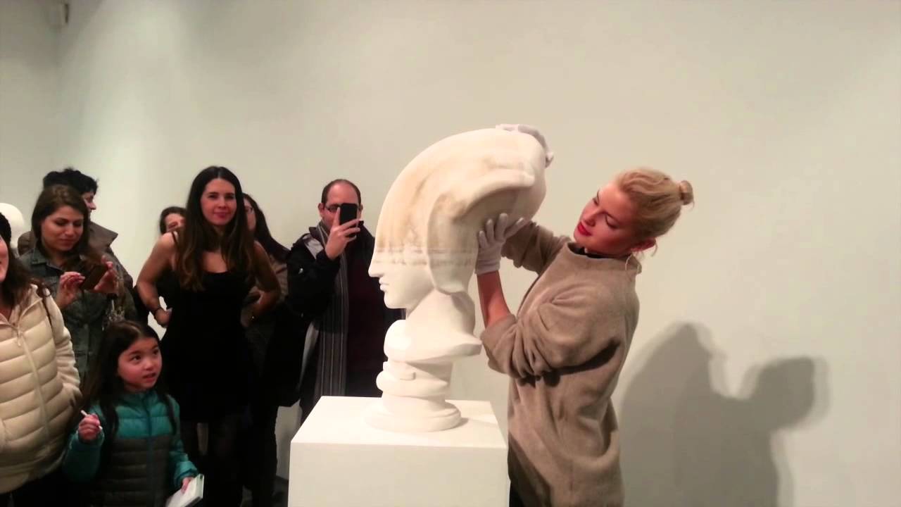 Beijing Artist Uses Paper In Unusual Way