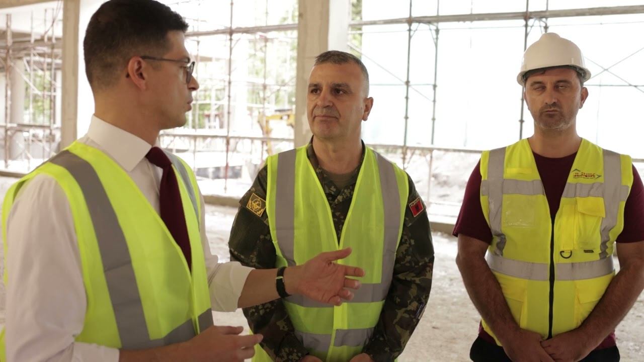 Ministri Vengu inspekton punimet për ndërtimin e Kampusit të Akademisë së FA