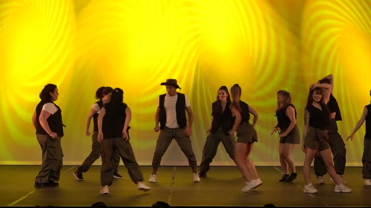 REGGAETON - Débutant - LAETITIA G - Gala Encas-Danses 2023 au Bascala