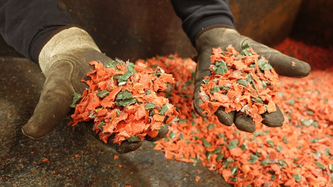 SHREDDING RIGID PLASTIC
