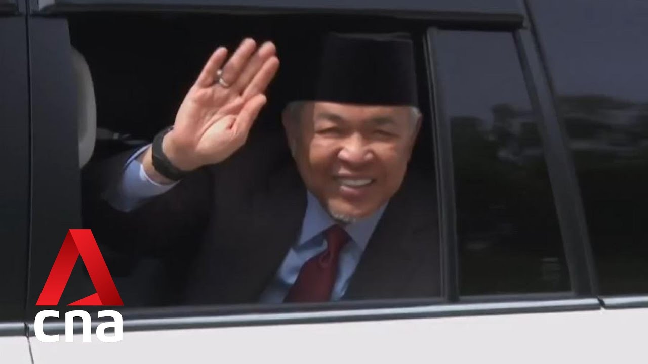 Malaysia's rulers to hold special meeting on impasse over forming new government