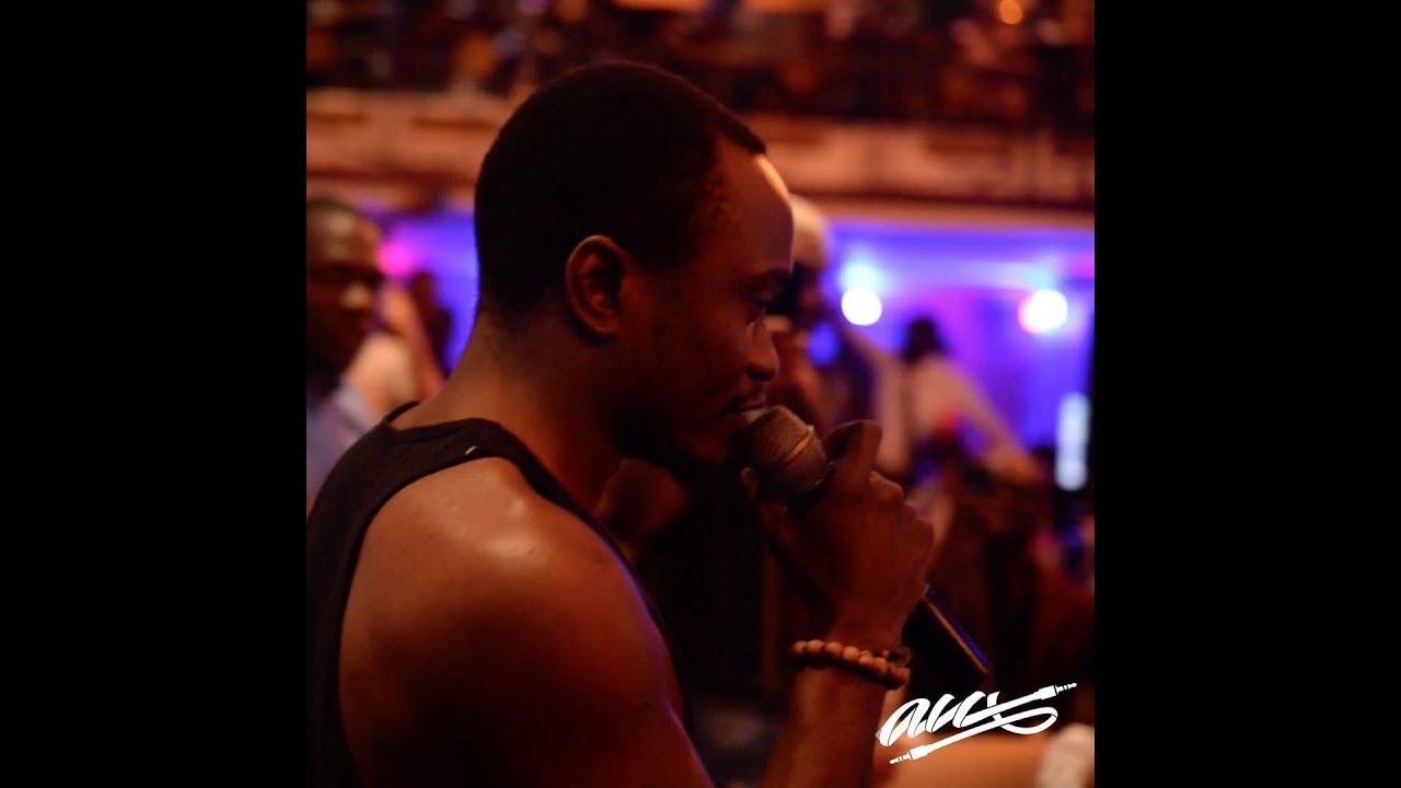 Brymo -  Down (AUX Live)
