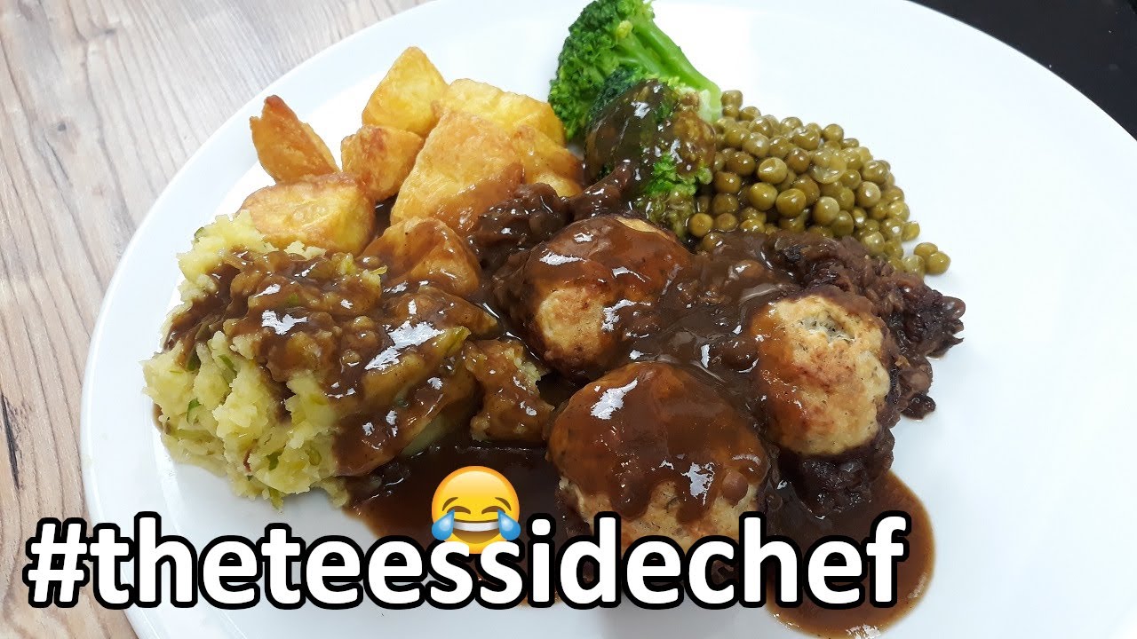 VEGAN Mince Stew and Crispy Dumplings, With GRAVY, Leek Mash, Roast Potatoes | Vegan Comfort Food