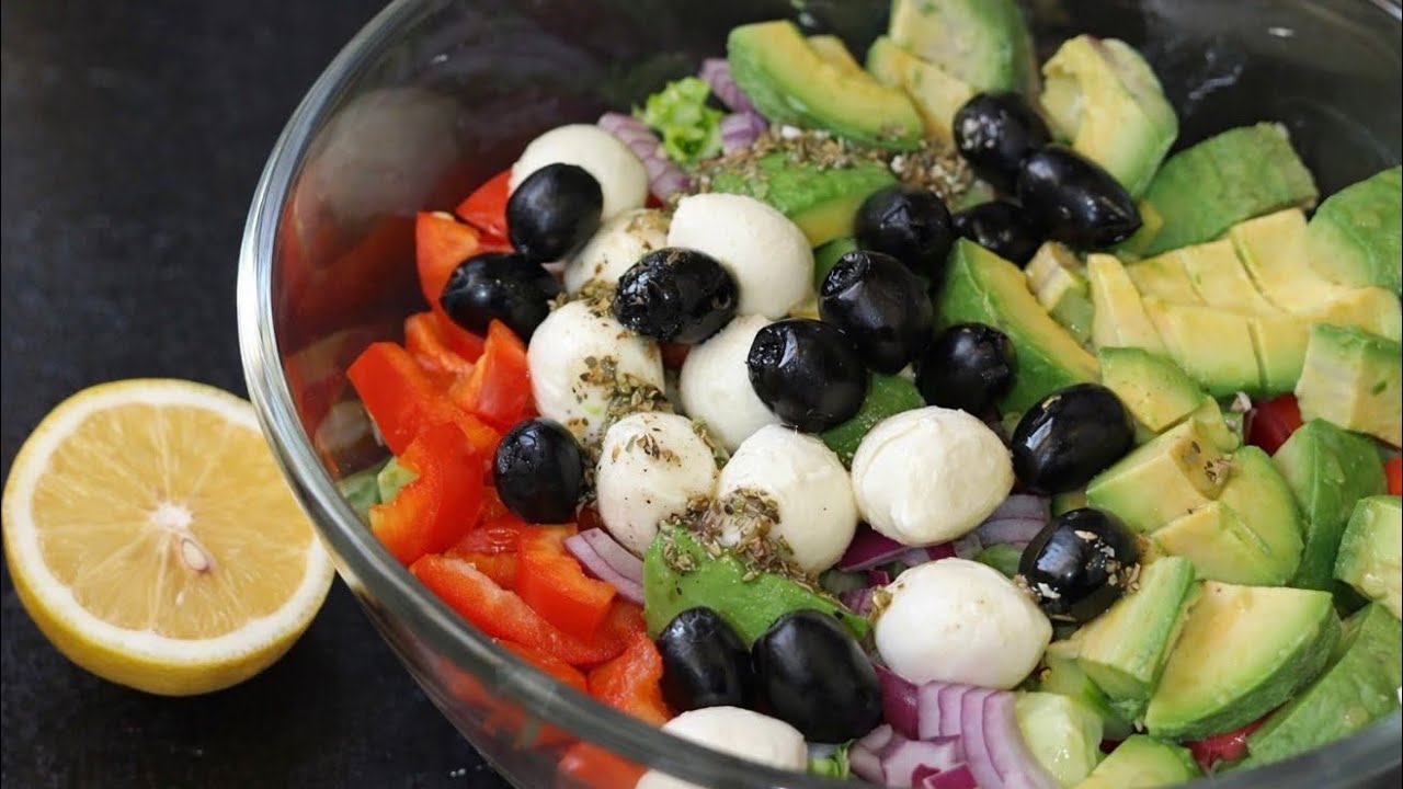 Try This Mediterranean Salad And Your Lunch Will Change Forever | Lilly's Kitchen 