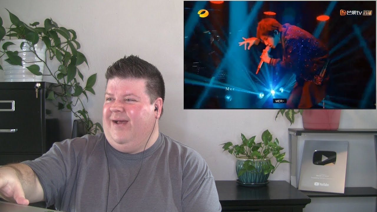 Voice Teacher Reacts to Hua Chenyu - Bullfighting