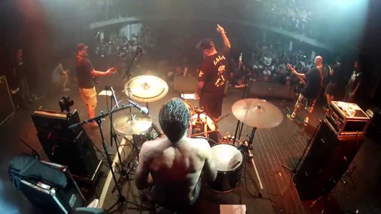 Ratos de Porão - 30 Anos Crucificados Pelo Sistema - Ao Vivo no Circo Voador