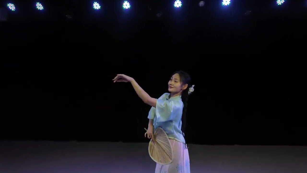 Soaring Kites Amidst Rosy Clouds: Aerial Dance in the Sky