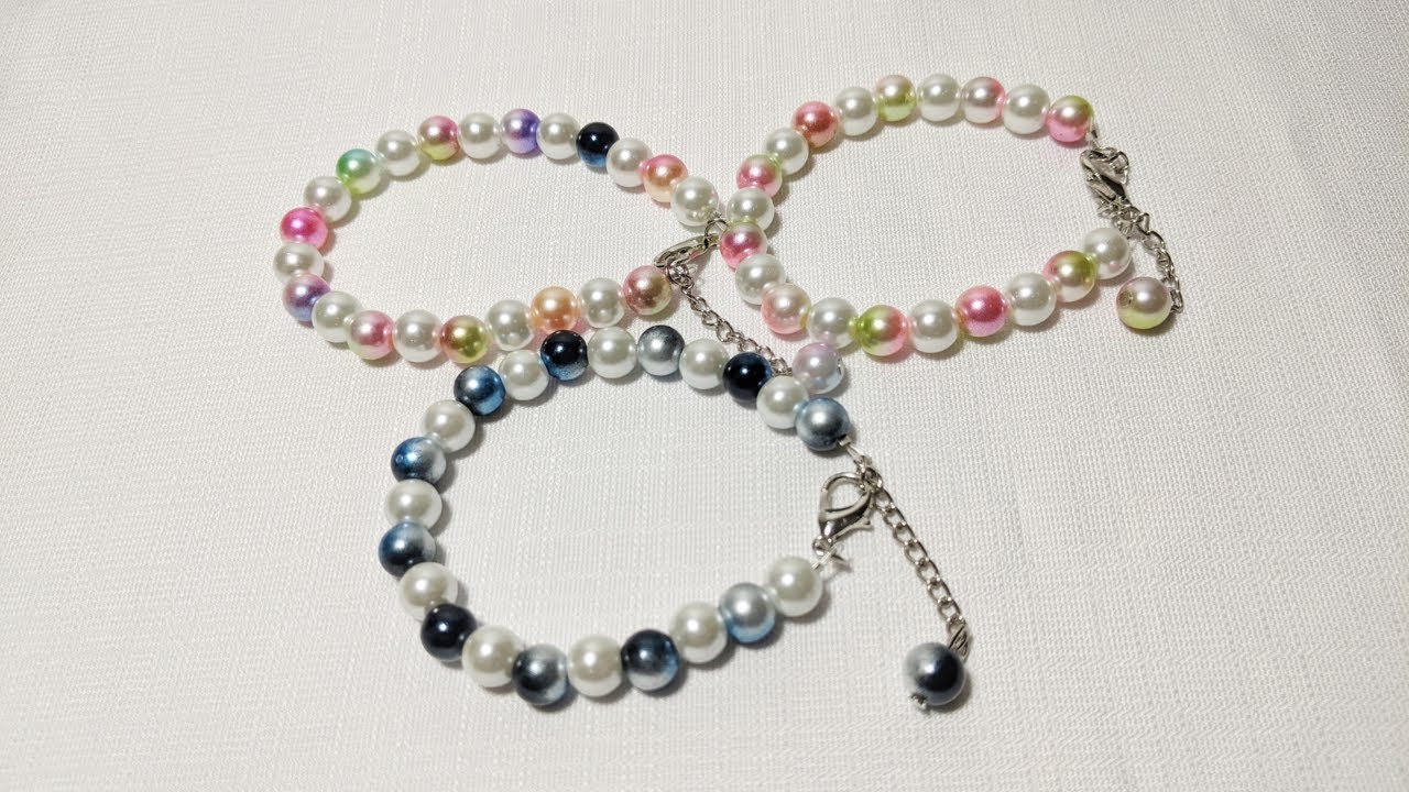 merangkai gelang dari mutiara