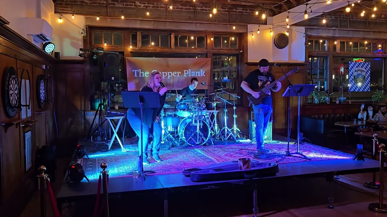 Alanis Morissette - You Oughta Know - The Cover Collective (Final Show)