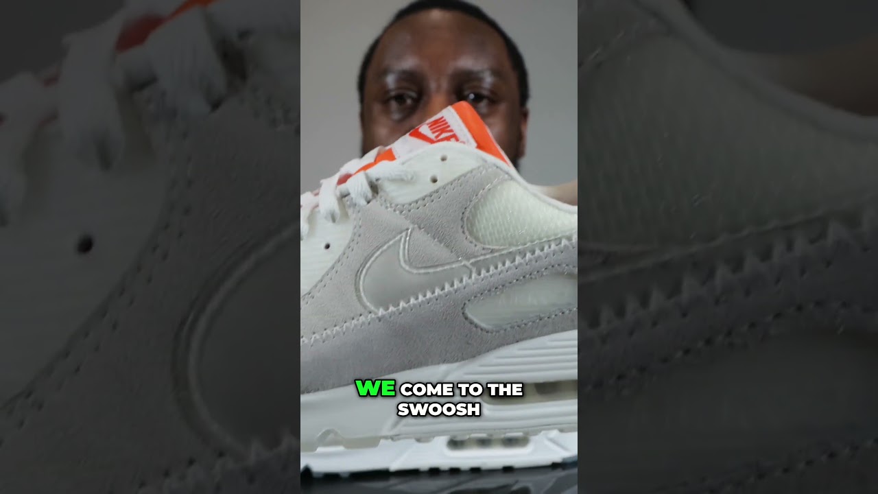 Распаковка: прозрачный логотип Swoosh и детали кожаных туфель Moonlight.