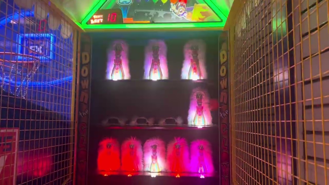 лед 2014 вниз по аркаде клоуна в Sunstar