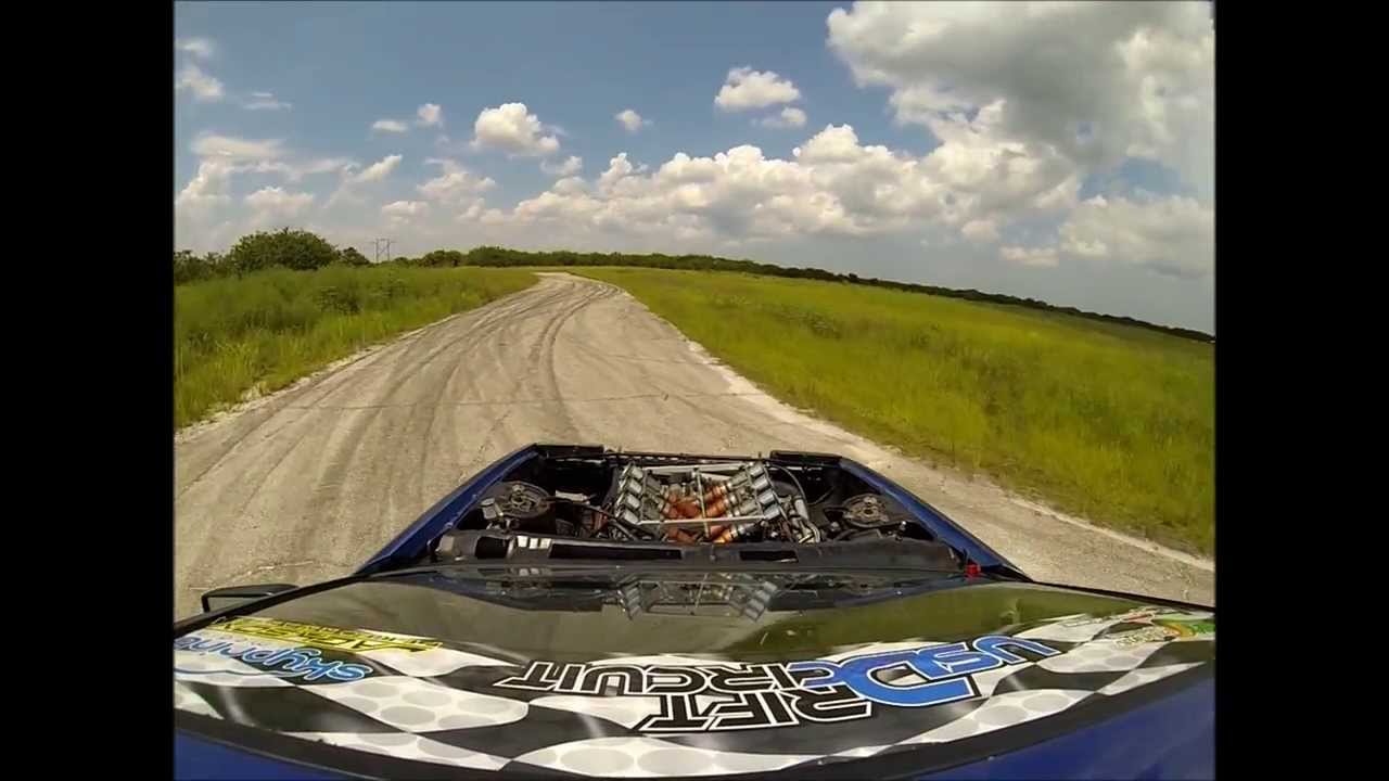 1UZ AE86 with ITBs drifting