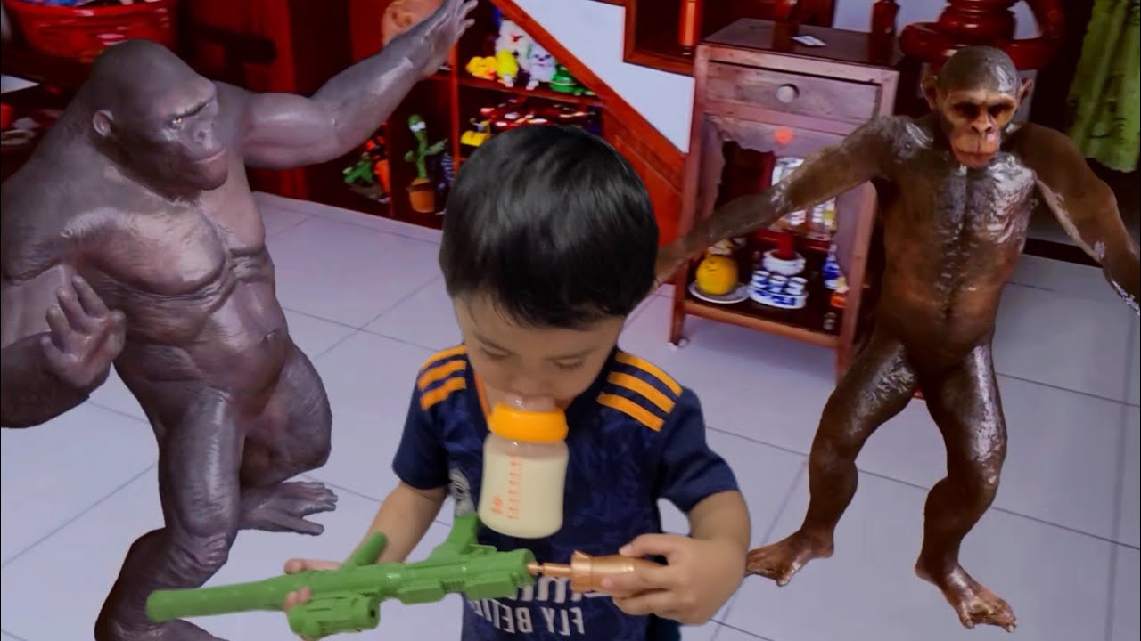 Huggy wuggy siren head khủng long rượt bạn bo