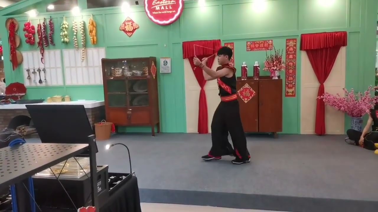 2025 YaPing Diabolo Performance (Great Eastern Mall) 亚平扯铃表演 ☆Part 2☆
