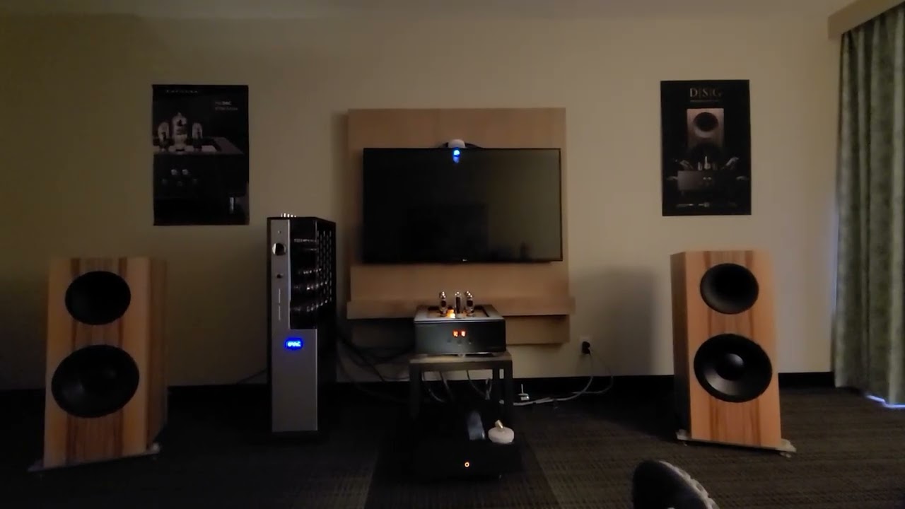 Lampizator and Tobian part 2 - Lot of buzz around the show about this room