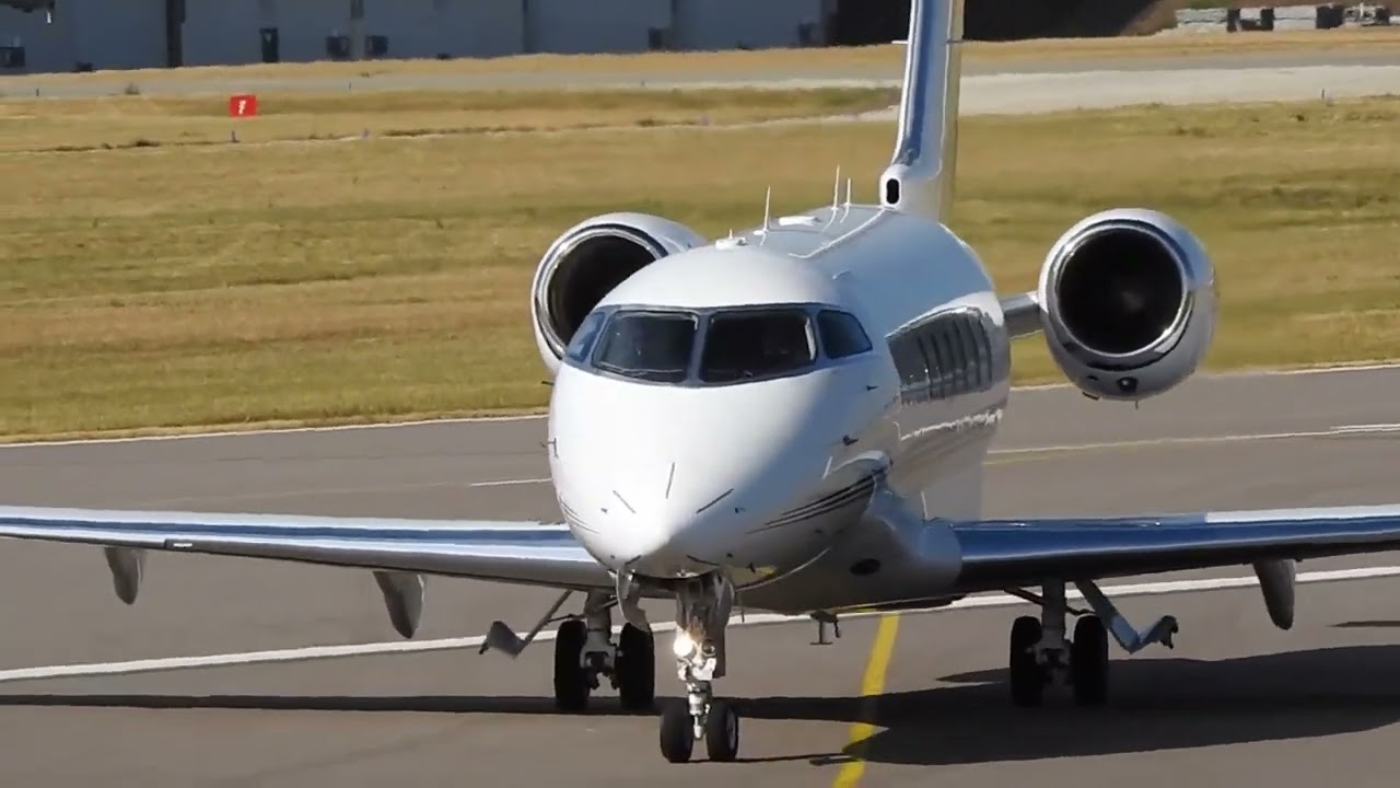NetJets Europe Bombardier Challenger 350 CS-CHJ close-up