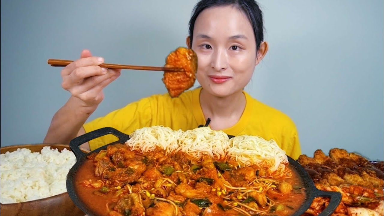 소면 듬뿍 추가한 순살아귀불고기와 돈까스 먹방