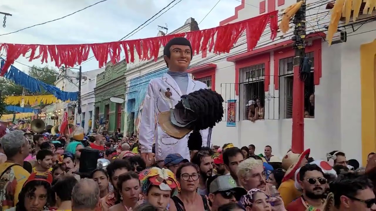 Garoto de vassoura carnaval 2026